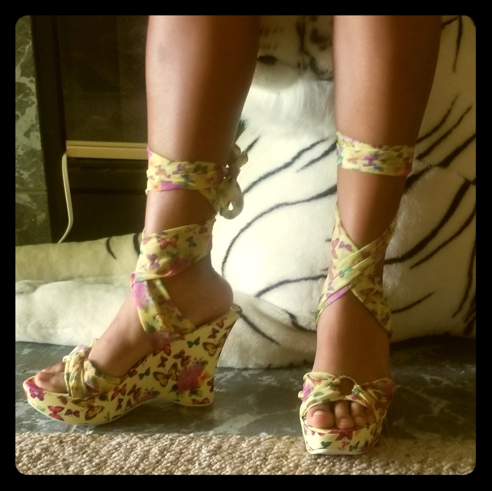 Vintage BCBG Wedge Heels